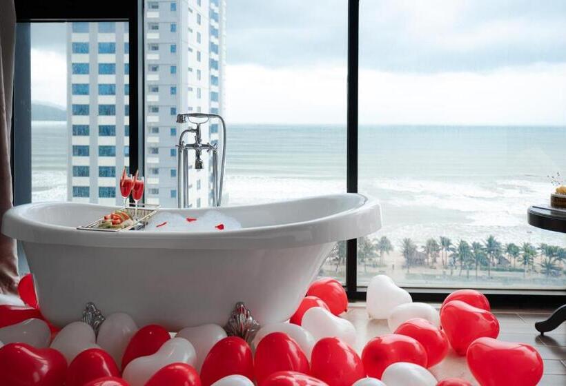 سوییت جونیور با چشمانداز دریا, Cicilia Hotels & Spa Danang Powered By Aston