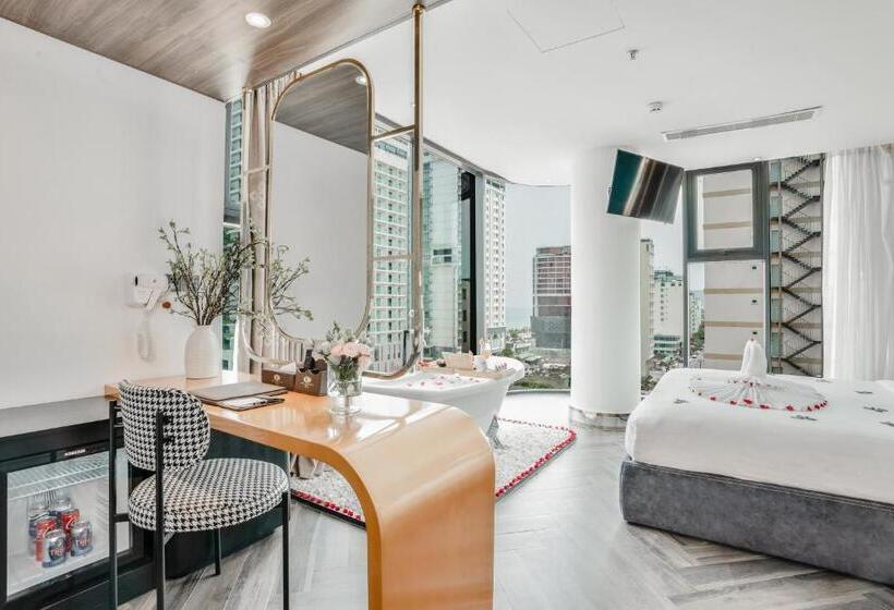 سوییت جونیور با چشمانداز دریا, Cicilia Hotels & Spa Danang Powered By Aston