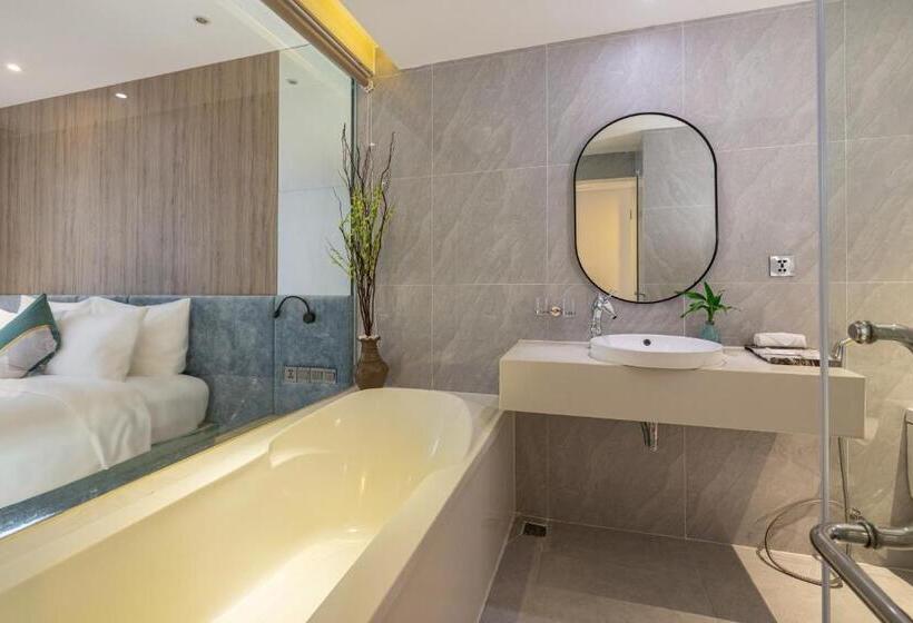 اتاق لوکس با چشمانداز دریا, Cicilia Hotels & Spa Danang Powered By Aston