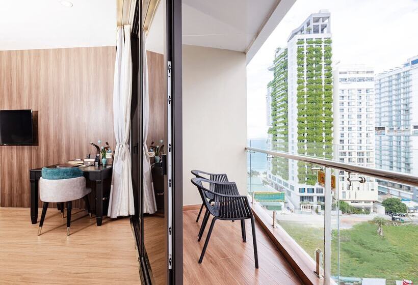 Premium Room Side Sea View, Cicilia Hotels & Spa Danang Powered By Aston