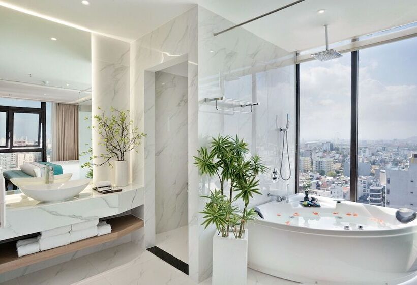 , Cicilia Hotels & Spa Danang Powered By Aston