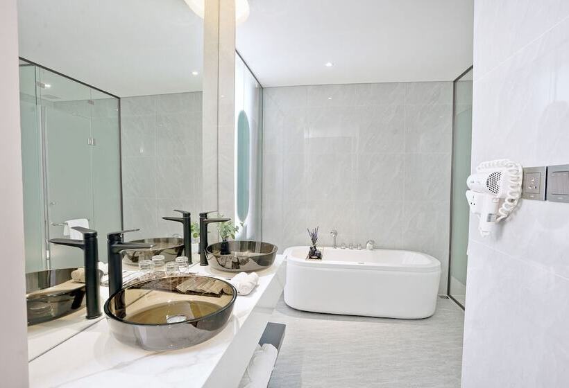 , Cicilia Hotels & Spa Danang Powered By Aston