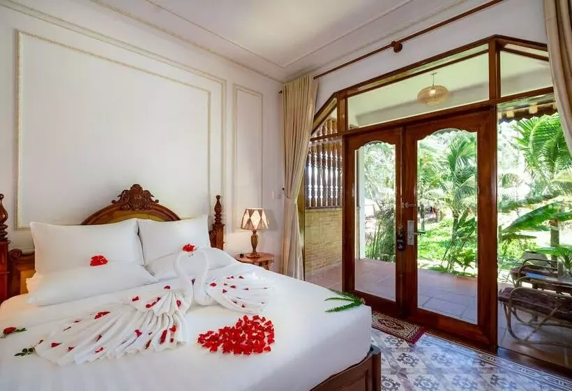 اتاق لوکس با چشم‌انداز دریا, Coco Palm Beach Resort & Spa