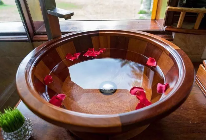اتاق لوکس سه تخته, Coco Palm Beach Resort & Spa
