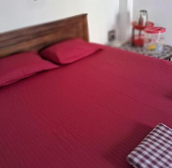 발코니 디럭스 룸, Himasha Guest