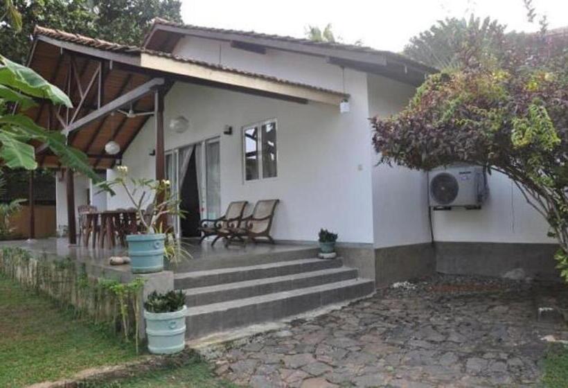 ３ベッドルームハウス, Land's End Villa
