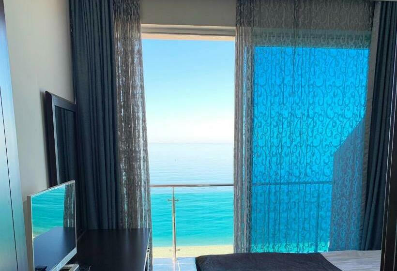 سوییت خانوادگی, Neptun Kvariati