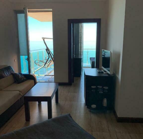 سوییت خانوادگی, Neptun Kvariati