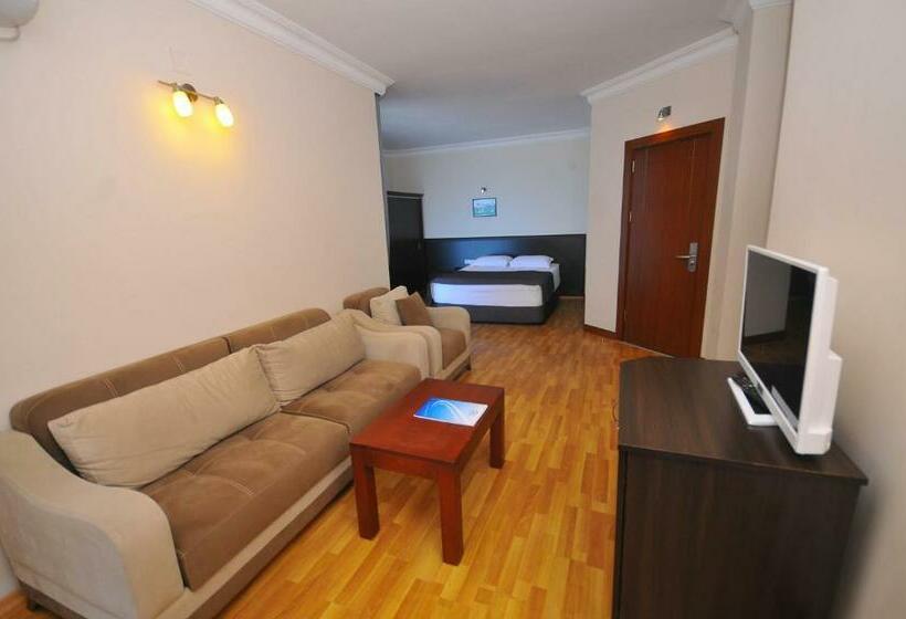 سوییت خانوادگی, Neptun Kvariati