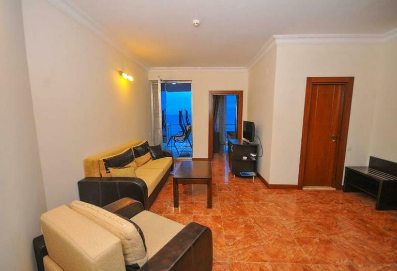 سوییت خانوادگی, Neptun Kvariati