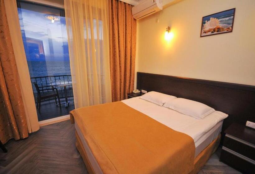 سوئیت با تخت بزرگ, Neptun Kvariati