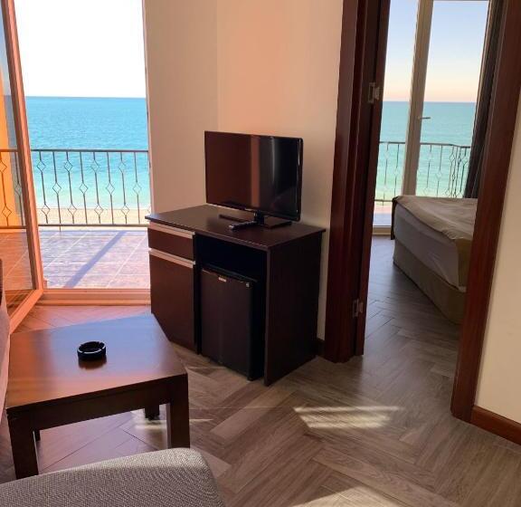 سوئیت با تخت بزرگ, Neptun Kvariati