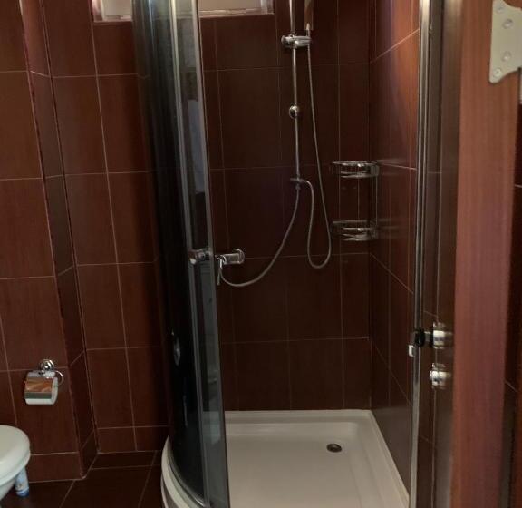 اتاق استاندارد, Neptun Kvariati