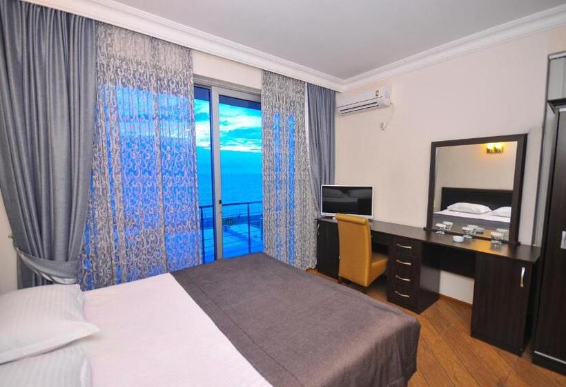 Triple Room Sea View, Neptun Kvariati