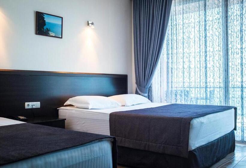 Triple Room Sea View, Neptun Kvariati