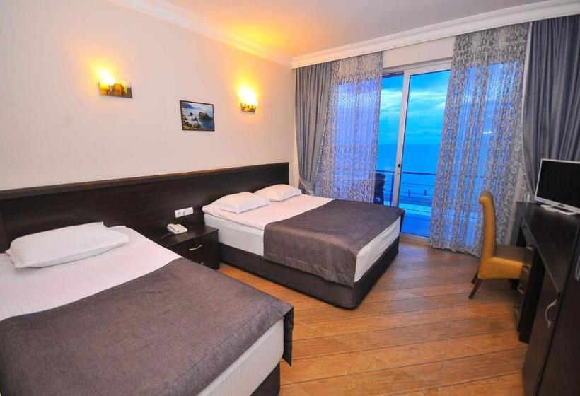 Triple Room Sea View, Neptun Kvariati