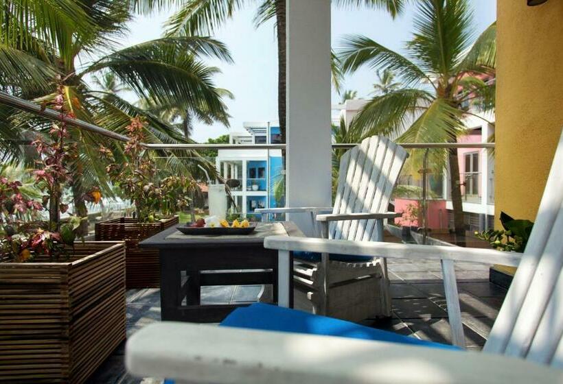 جناح, Owl And The Pussycat Hotel & Restaurant