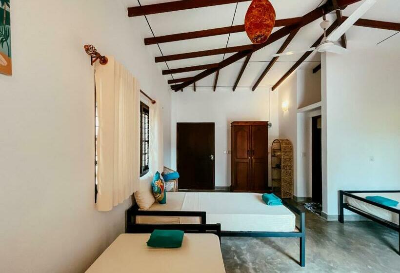 Quarto Quádruplo Standard, Riverside Cabanas