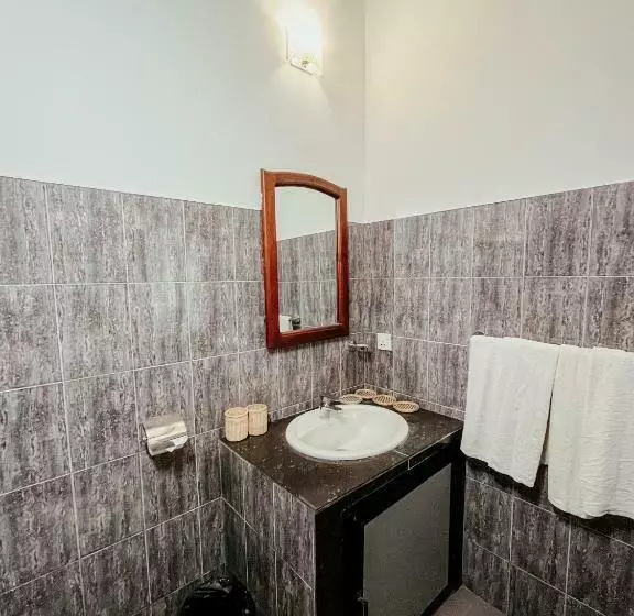 4 Bett Standardzimmer, Riverside Cabanas