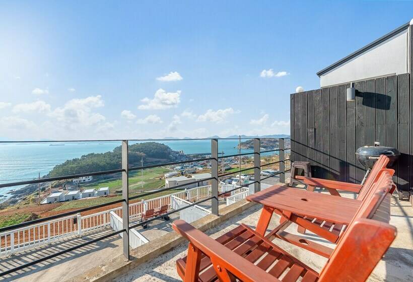 חדר דלוקס נוף לים, Whale S Dream