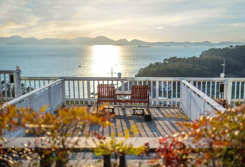 オーシャンビュースーペリアールーム, Whale S Dream