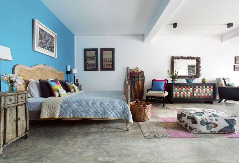 غرفة دور أخير, Owl And The Pussycat Hotel & Restaurant