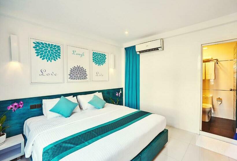 اتاق لوکس با چشم‌انداز دریا, Planktons Beach