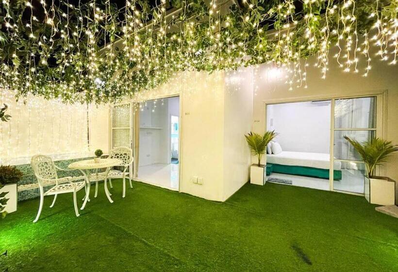 اتاق استاندارد با تراس و چشم‌انداز دریا, Planktons Beach