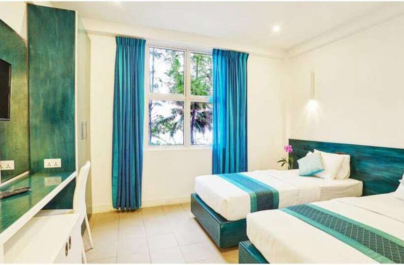 اتاق لوکس با چشم‌انداز دریا, Planktons Beach