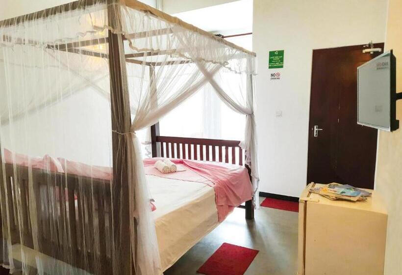 غرفة ديلوكس مزودة بشرفة, Unawatuna Guest