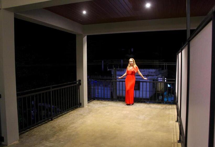 غرفة ديلوكس مزودة بشرفة, Unawatuna Guest