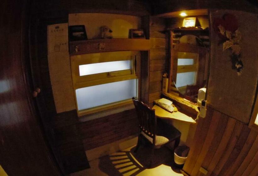 کلبه ییلاقی سوپریور یک خوابه, A Home