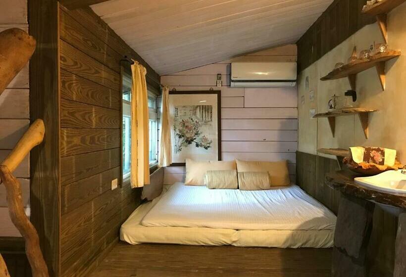 کلبه ییلاقی سوپریور یک خوابه, A Home