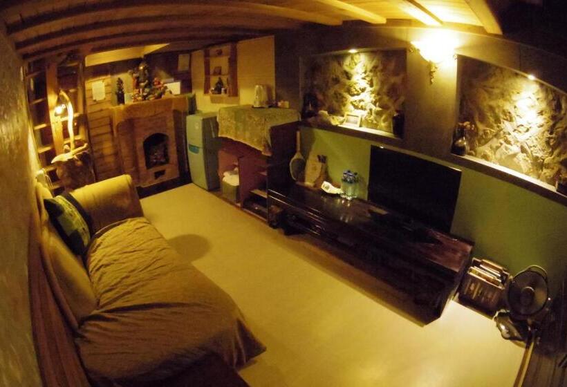 کلبه ییلاقی, A Home