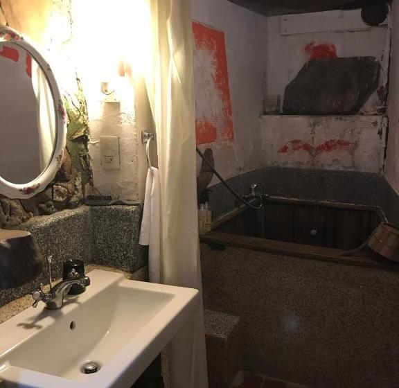 کلبه ییلاقی, A Home