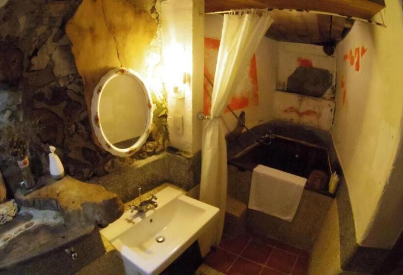 کلبه ییلاقی, A Home