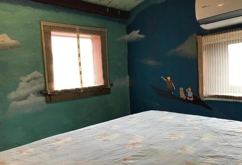 خانه 1 خوابه, A Home