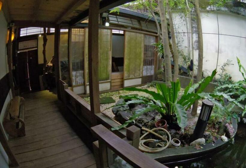 کلبه ییلاقی سوپریور یک خوابه, A Home