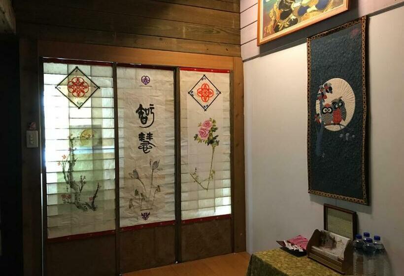 کلبه ییلاقی سوپریور یک خوابه, A Home