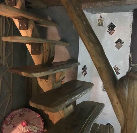 کلبه ییلاقی سوپریور یک خوابه, A Home