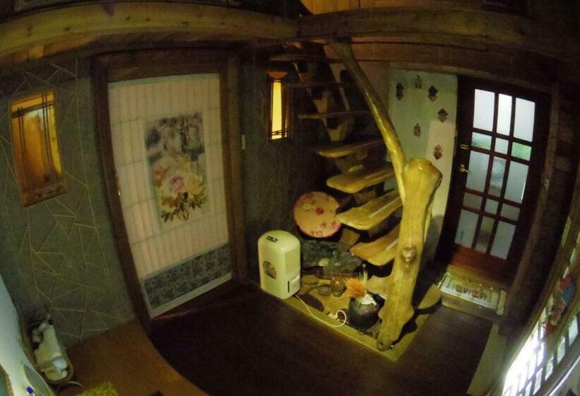 کلبه ییلاقی سوپریور یک خوابه, A Home