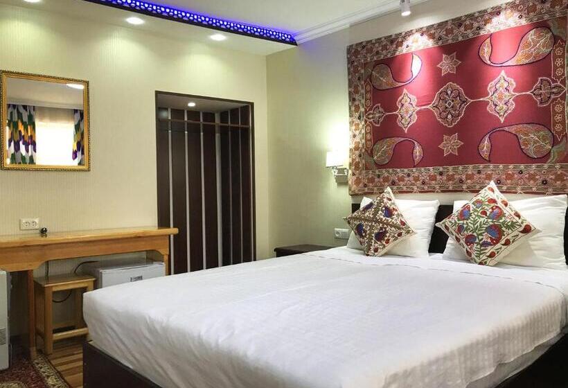 اتاق سوپریور, Jahongir