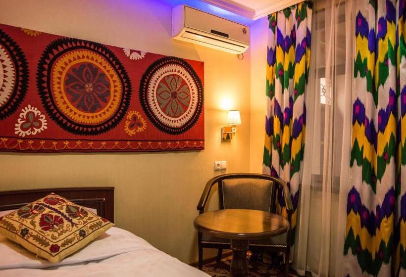 اتاق اکونومی یک تخته, Jahongir