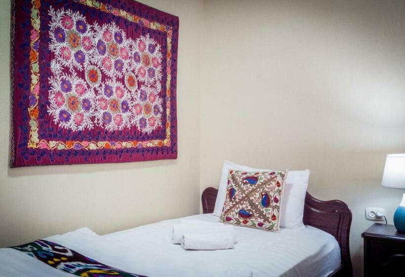 اتاق استاندارد یک نفره, Jahongir