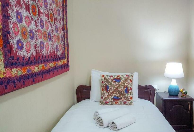 اتاق استاندارد یک نفره, Jahongir