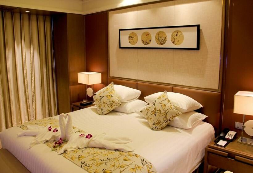 Номер Executive, New Century Grand Hotel Hangzhou Zheshang