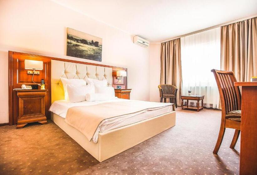 Quarto superior, Athos R.m.t