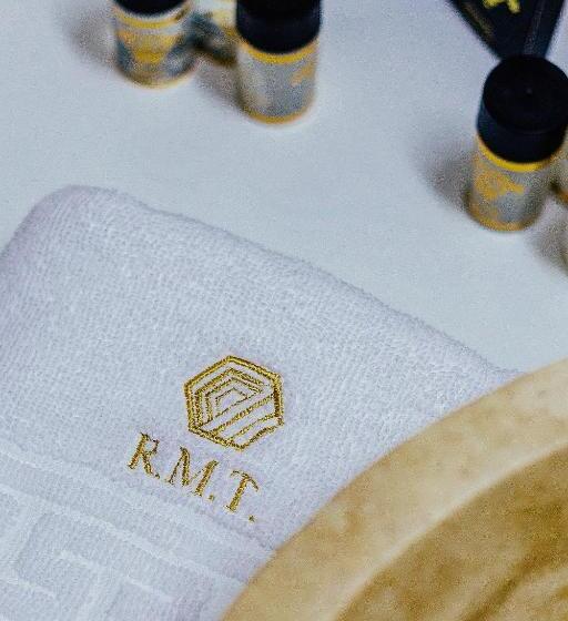 Quarto standard, Athos R.m.t