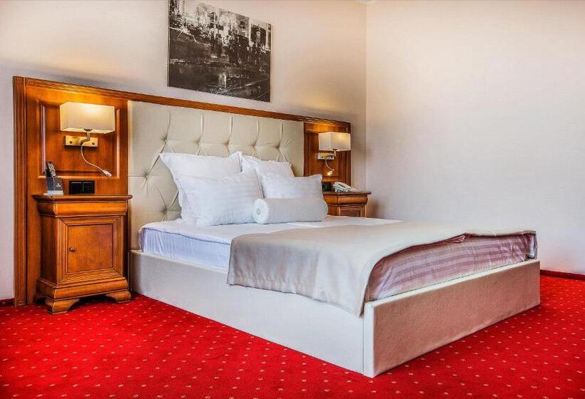 Quarto standard, Athos R.m.t