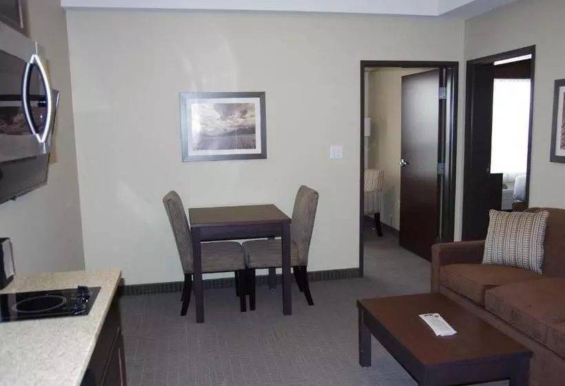 سوئیت با تخت بزرگ, Best Western Plus Lacombe Inn & Suites